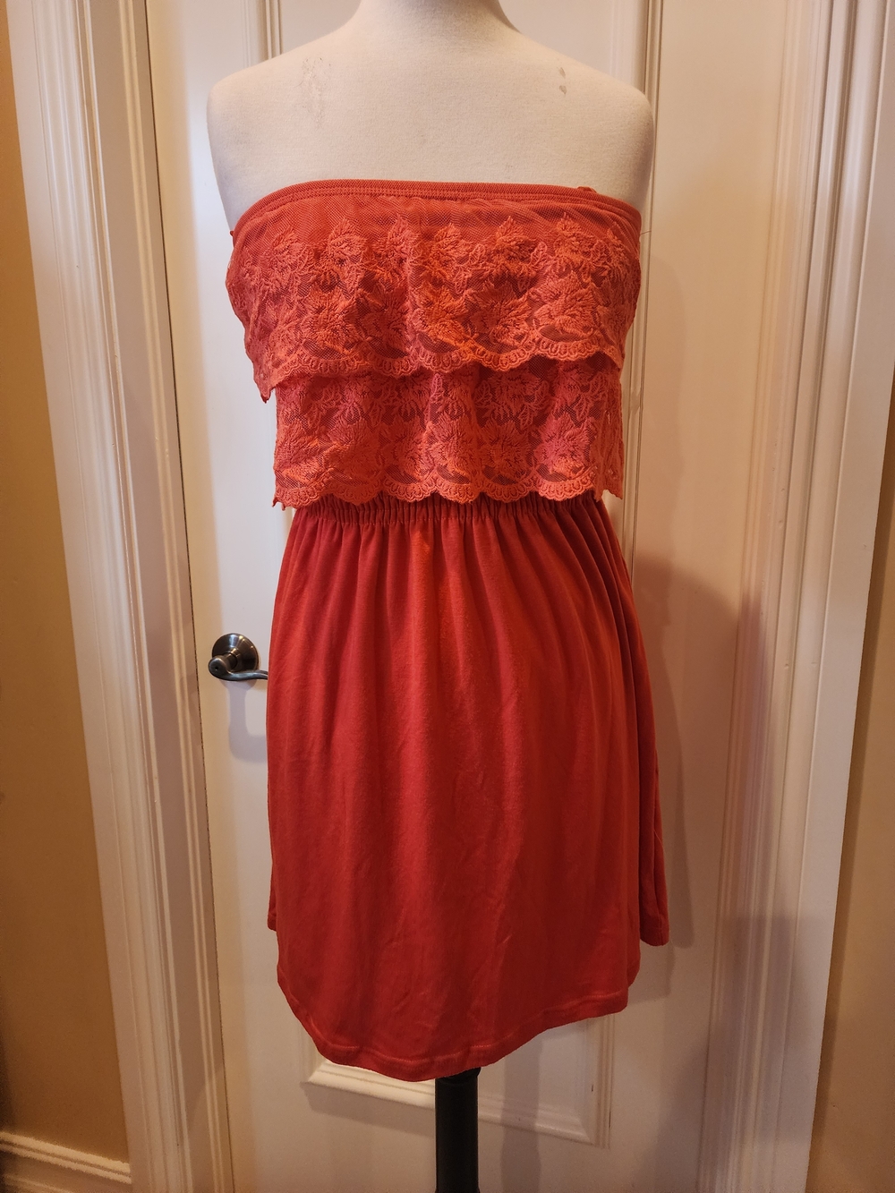 Rachael & Chloe Coral Strapless Lace Ruffle Dress
